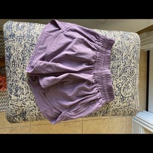 Lululemon tracker short V 4”